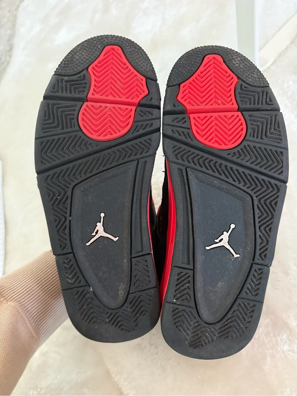 Jordan 4’s Red Thunder